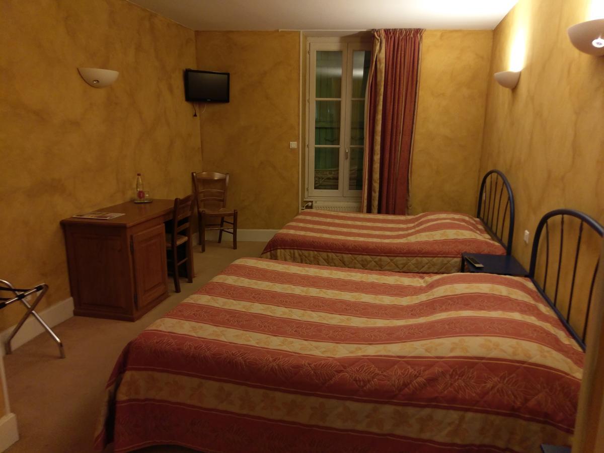Отель Logis De L'Europe Restaurant Le Cepage Corbigny Экстерьер фото
